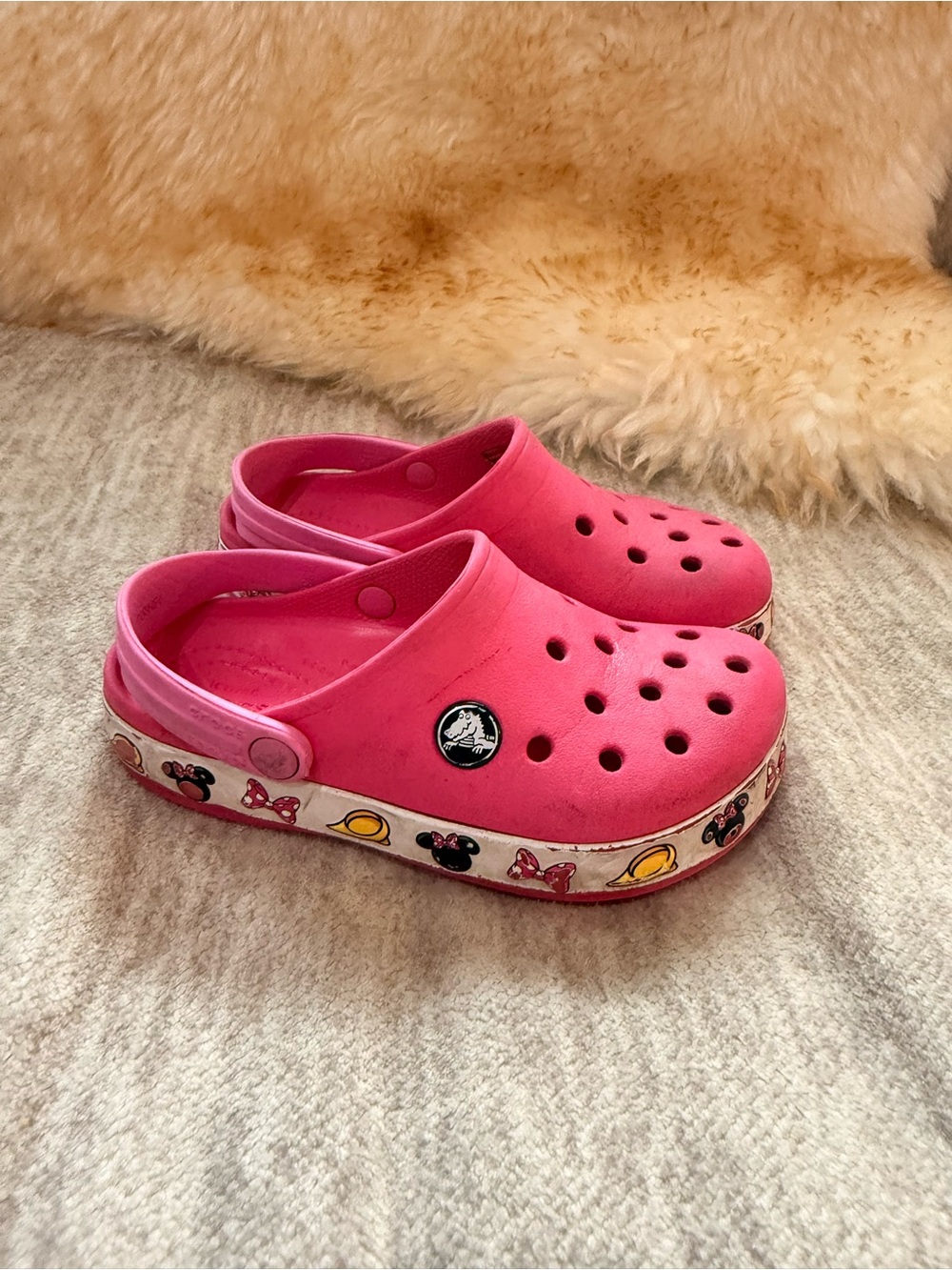 Girls Minnie Mouse crocs